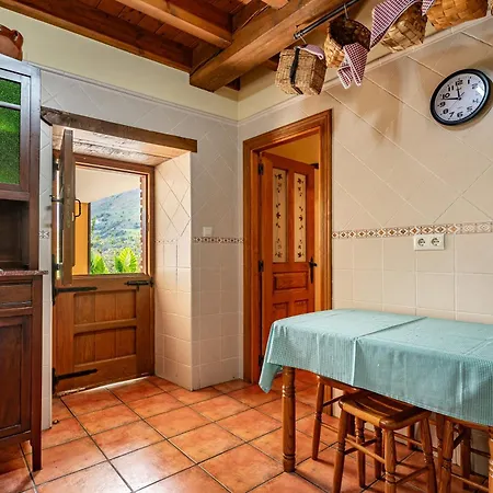 Casas De Casa De Abajo Летний дом Пара